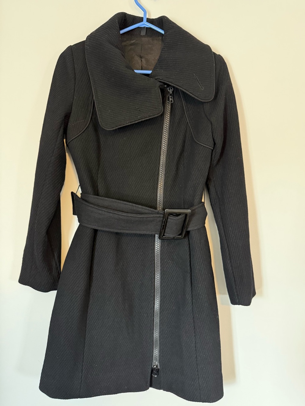Le Chateau Classic Black Belted Wool-Blend Coat XXS